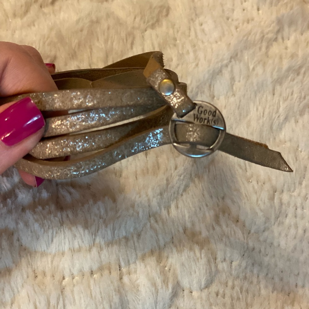 Good Works Make a Difference gold leather bracelet - beautiful but damaged